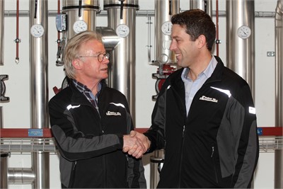 Werner Eiholzer &uuml;bergibt an Fabian Allg&auml;uer